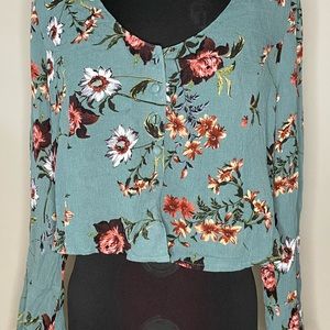 NWT Lulu’s Cropped Top